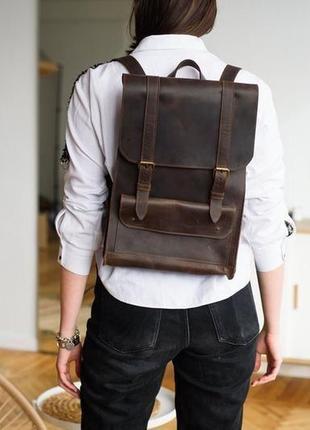 Вместительный женский рюкзак  из натуральной винтажной кожи коричневого цвета3 фото