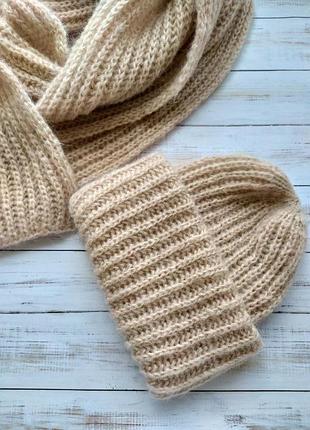 Комплект в'язана шапка і шарф