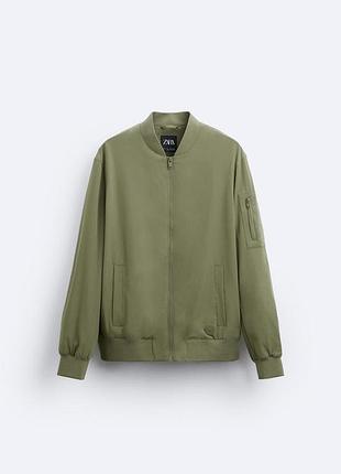 Легка куртка-бомбер, розмір m
