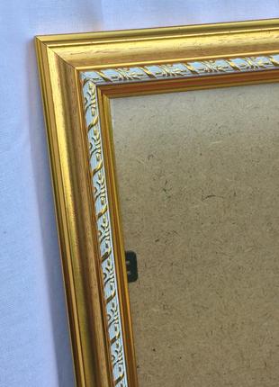 Багетная декоративная рамка 40х50 см. пластик двп золото с вставкой оргстекло н4429