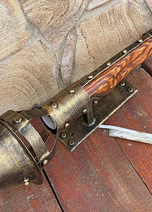 Средневековый бра викинга