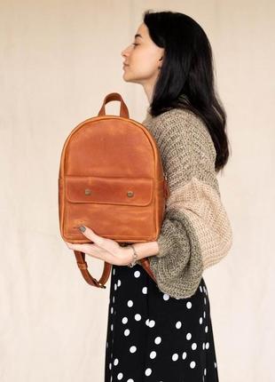 Стильный женский мини-рюкзак коньячного цвета из натуральной винтажной кожи2 фото