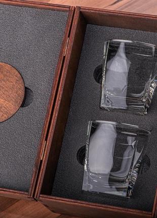 Набор для виски с бокалами и подставками, с гравировкой. мужской подарок на день рождения6 фото