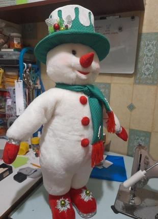 Большой снеговик под ёлку. новогодний снеговик. большая интерьерная игрушка.