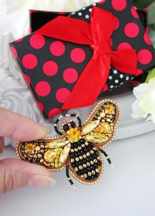 Брошь великолепная пчела, пчелка, красивое насекомое, подарок подруге в золотом цвете