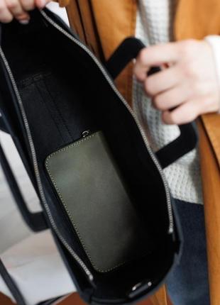 Женская сумка ручной работы с съемным плечевым ремнем из натуральной кожи черного цвета7 фото