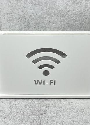 Дерев'яна коробка для роутера на стіну "wi-fi" 30х20х8 см біла