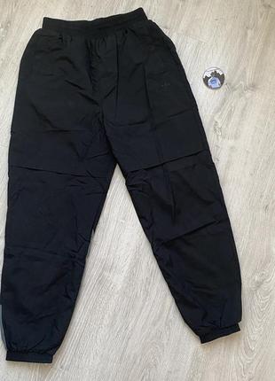 Нейлоновые спортивки adidas