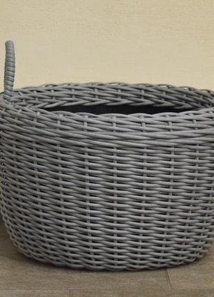 Корзина для дров плетеная (дровница) из искусственного ротанга ручной работы. цвет серый. 45 литров4 фото