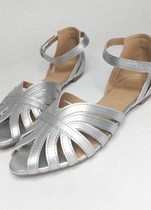 Босоніжки колір на вибір