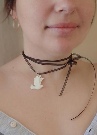 Підвіска пташка біла, горлиця, ластівка, чокер з пташкою на шию, символічна підсвіска "вільна"
