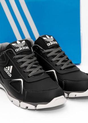 Кросівки 👟