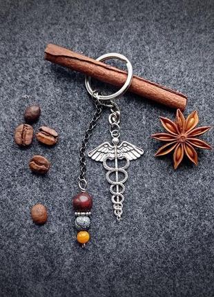 Незвичайний  подарунок медику.брелок з натуральним камінням.4 фото