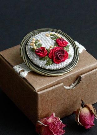 Бордовая брошь с розами элегантная брошка в винтажном стиле брошь под воротник на блузку