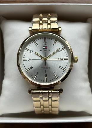 Мужские часы tommy hilfiger на золотом браслете