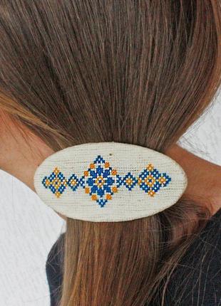 Большой кулон на цепочке сине желтый украинские украшения под вышиванку с ручной вышивкой7 фото