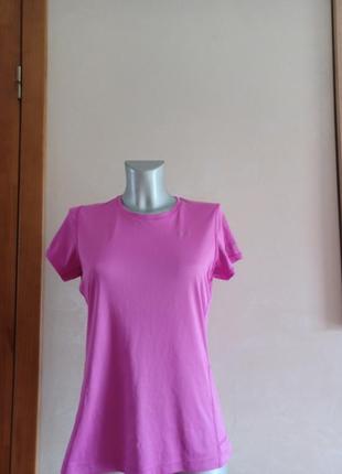 Жіноча фудболка.