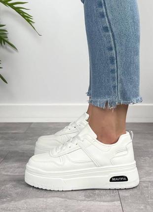 Білі жіночі кросівки кеди на високій підошві потовщеній