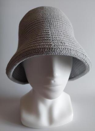Мягкая женская шляпка-клош вязаная крючком из хлопка, стильная летняя панама "серый коттон-джинс"8 фото