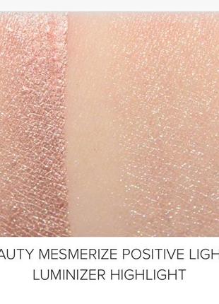 Шовковистий рідкий хайлайтер liquid luminizer 2,5ml liquid luminizer highlight mesmerize7 фото