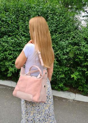 Летняя розовая сумка из натуральной замши пудрового цвета4 фото