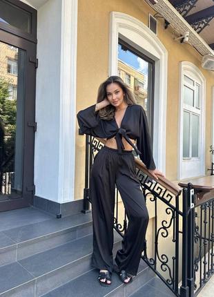 Шовковий брючний костюм з топом