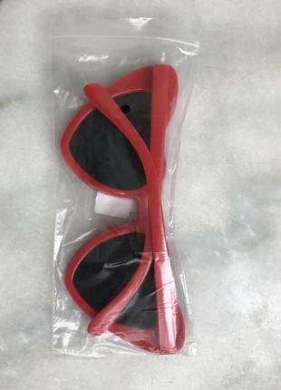 Сонцезахисні окуляри-серця, окуляри у формі сердець, червоні окуляри7 фото