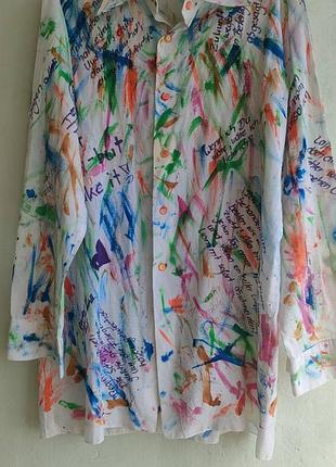 Оригинальная мужская рубашка в яркий принт