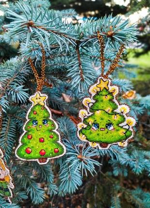 Елочные игрушки вышитые "милые пары"