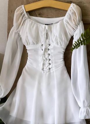 Современное  платье с имитацией корсета 2