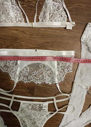 Комплект белья кружевной+ чулочки размер л новый