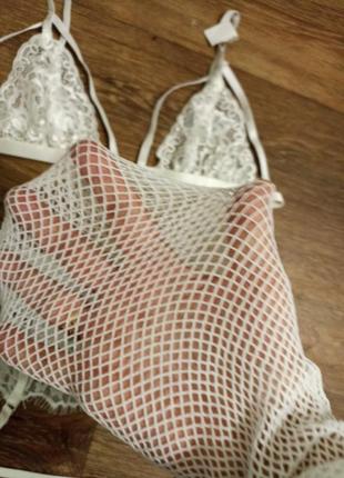 Комплект белья кружевной+ чулочки размер л новый