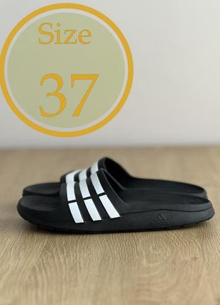 Шльопки adidas, (р. 37)