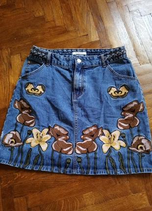 Вышитая джинсовая юбка