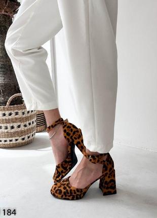 Жіночі коричневі туфлі на підборах еко-замша весна осінь6 фото