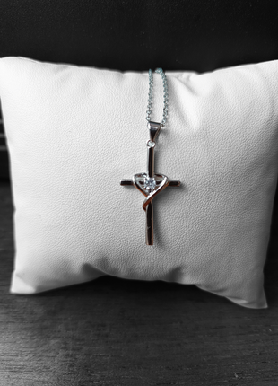 Ланцюжок з хрестиком