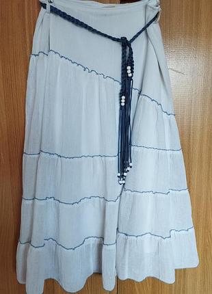 Білосніжна шикарна довга спідниця на підкладці