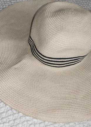 Капелюх пляжний