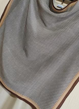 Шелковый платок с лого бренда2 фото