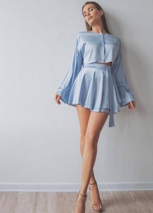 Шовковий костюм блузка укорочена довгими рукавами кльош спідниця міні пояс на зав'язках комплект білий чорний блакитний блуза юбка літній