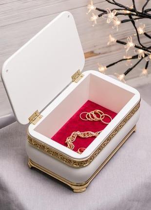 Коробочка для прикрас із позолотою «gold & white» скринька на подарунок з лого8 фото