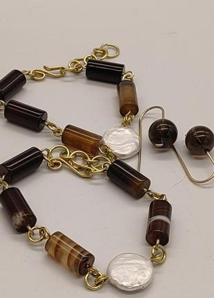 Комплект з двох браслетів і сережок з мадагаскарського агату і натуральних річкових перлин кеші "місяць на чорній воді"