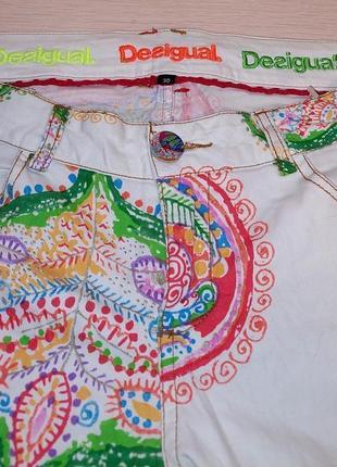 Яркие белые джинсы desigual с фирменным принтом, 💯 оригинал, молниеносная отправка8 фото