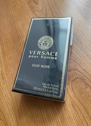 Мужской парфюм versace pour homme oud noir 100 ml.