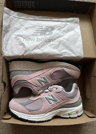 Новые кроссовки new balance 2002r