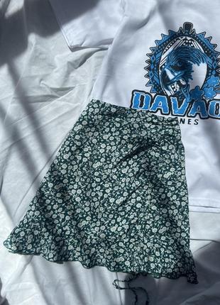 Красивая мини юбочка в цветочный принт shein