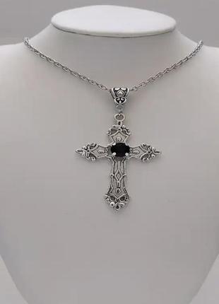 Подвеска крестик с камешком украшение в готическом стиле