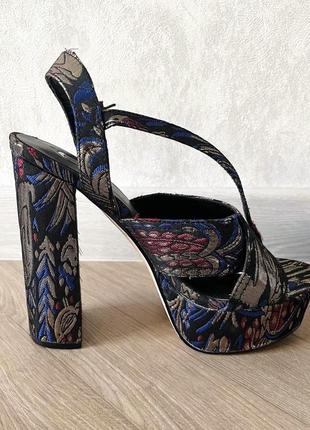 Босоніжки від river island