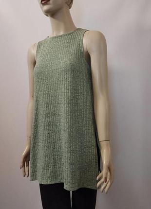 Удлиненный топ с разрезами