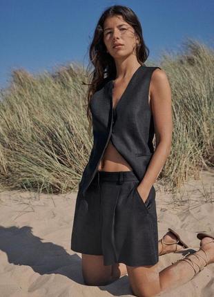 Костюм льняной zara жилет и шорты. размер s.